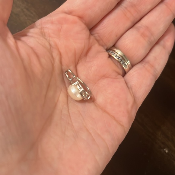 Sterling silver diamond pearl pendent - Picture 3 of 6